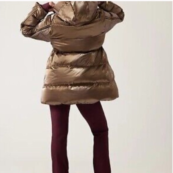 NWT very oversized Athletes Alicia Keyes gold puffy - Picture 4 of 11